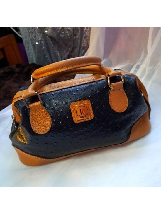 Romero Handbags - Vintage Romero Ostrich and Leather Handbag. Shoulder. Trending.